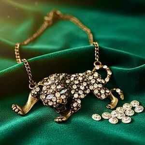 Cheetah large rhinestone gold tone pendant necklace